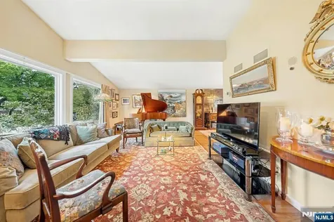 60 Oak Street Harrington Park NJ 07640