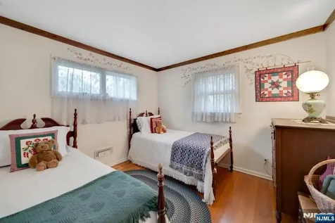 335 Bradley Avenue Northvale NJ 07647