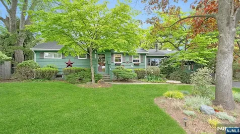 335 Bradley Avenue Northvale NJ 07647