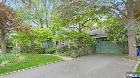 335 Bradley Avenue Northvale NJ 07647