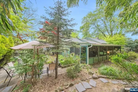 335 Bradley Avenue Northvale NJ 07647