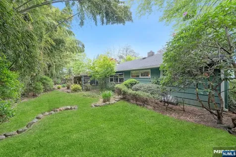 335 Bradley Avenue Northvale NJ 07647