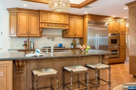 169 Hillman Avenue Glen Rock NJ 07452
