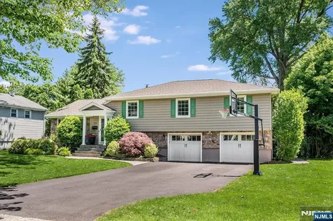 169 Hillman Avenue Glen Rock NJ 07452