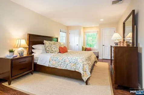 169 Hillman Avenue Glen Rock NJ 07452