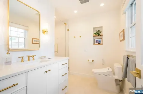 169 Hillman Avenue Glen Rock NJ 07452