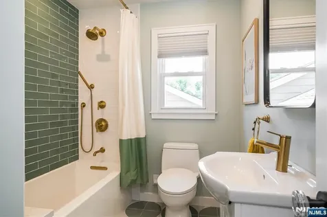 169 Hillman Avenue Glen Rock NJ 07452