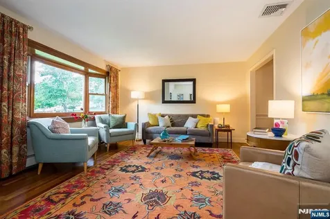 169 Hillman Avenue Glen Rock NJ 07452