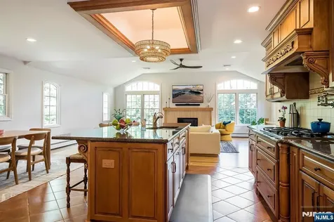 169 Hillman Avenue Glen Rock NJ 07452