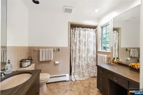 7 Ellsworth Terrace Montvale NJ 07645