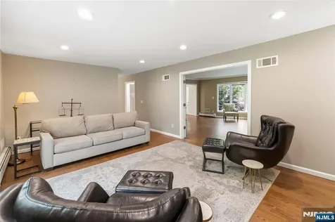7 Ellsworth Terrace Montvale NJ 07645
