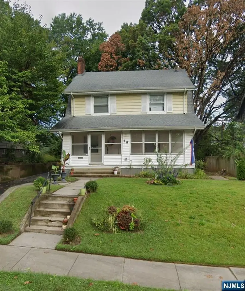 48 Laurel Avenue East Orange NJ 07017