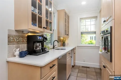 132 Christopher Montclair NJ 07042