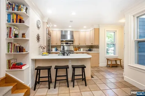 132 Christopher Montclair NJ 07042