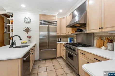 132 Christopher Montclair NJ 07042