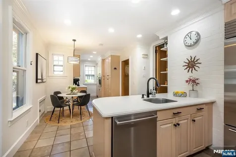 132 Christopher Montclair NJ 07042
