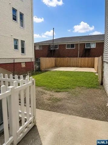 647 Grove Street Irvington NJ 07111
