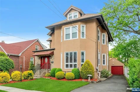 1130 Edgewood Lane Fort Lee NJ 07024