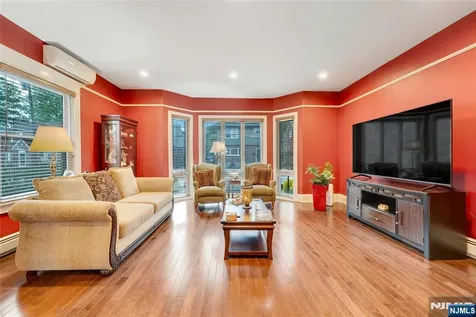1130 Edgewood Lane Fort Lee NJ 07024