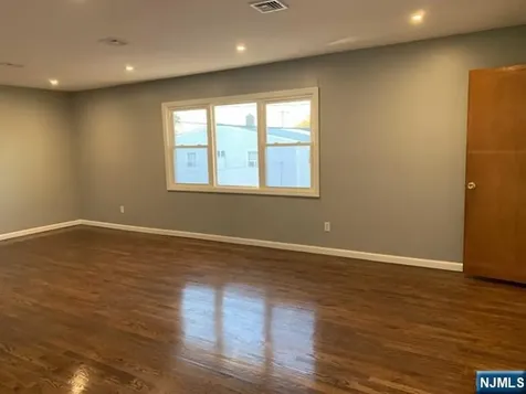 9006 Palisade Plaza North Bergen NJ 07047