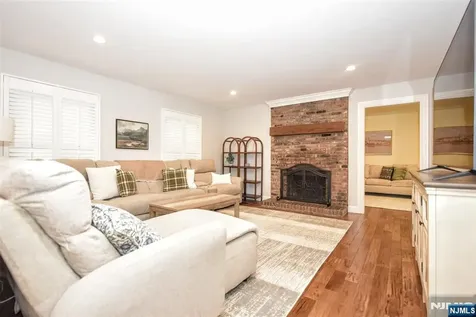 523 Ewing Avenue Franklin Lakes NJ 07417