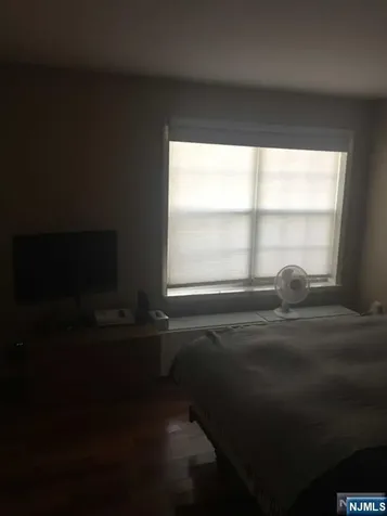 38 Garden Place Edgewater NJ 07020