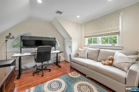 151 West End Avenue Ridgewood NJ 07450