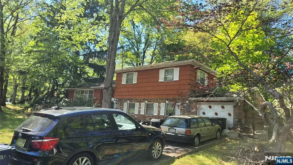 283 Cambridge Road Hillsdale NJ 07642
