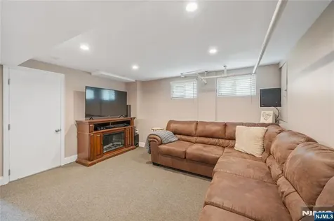 15 Valley Road Nutley NJ 07110