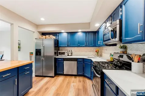 40 Lexington Lane West Milford NJ 07480