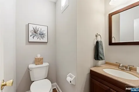 40 Lexington Lane West Milford NJ 07480