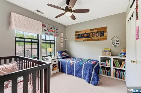 40 Lexington Lane West Milford NJ 07480