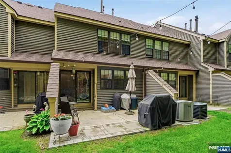40 Lexington Lane West Milford NJ 07480