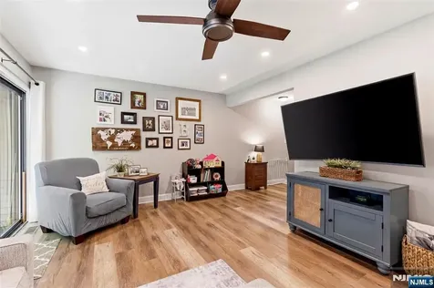 40 Lexington Lane West Milford NJ 07480