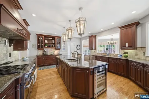2 Hillas Lane Chester Township NJ 07930