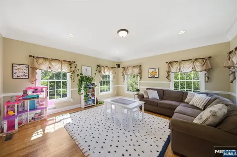 2 Hillas Lane Chester Township NJ 07930