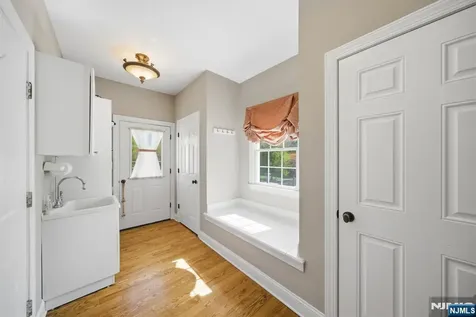 2 Hillas Lane Chester Township NJ 07930
