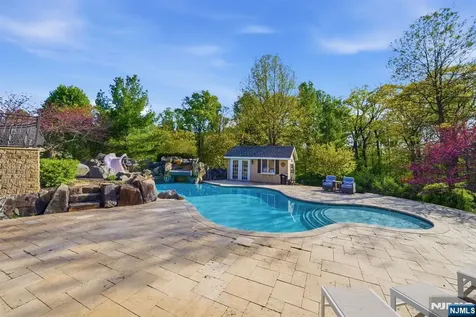 2 Hillas Lane Chester Township NJ 07930