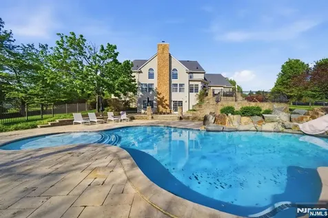 2 Hillas Lane Chester Township NJ 07930