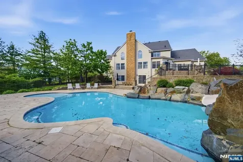 2 Hillas Lane Chester Township NJ 07930