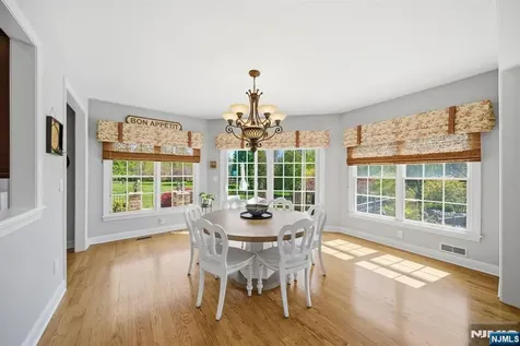 2 Hillas Lane Chester Township NJ 07930
