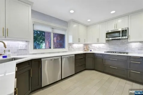 514 Rutland Avenue Teaneck NJ 07666