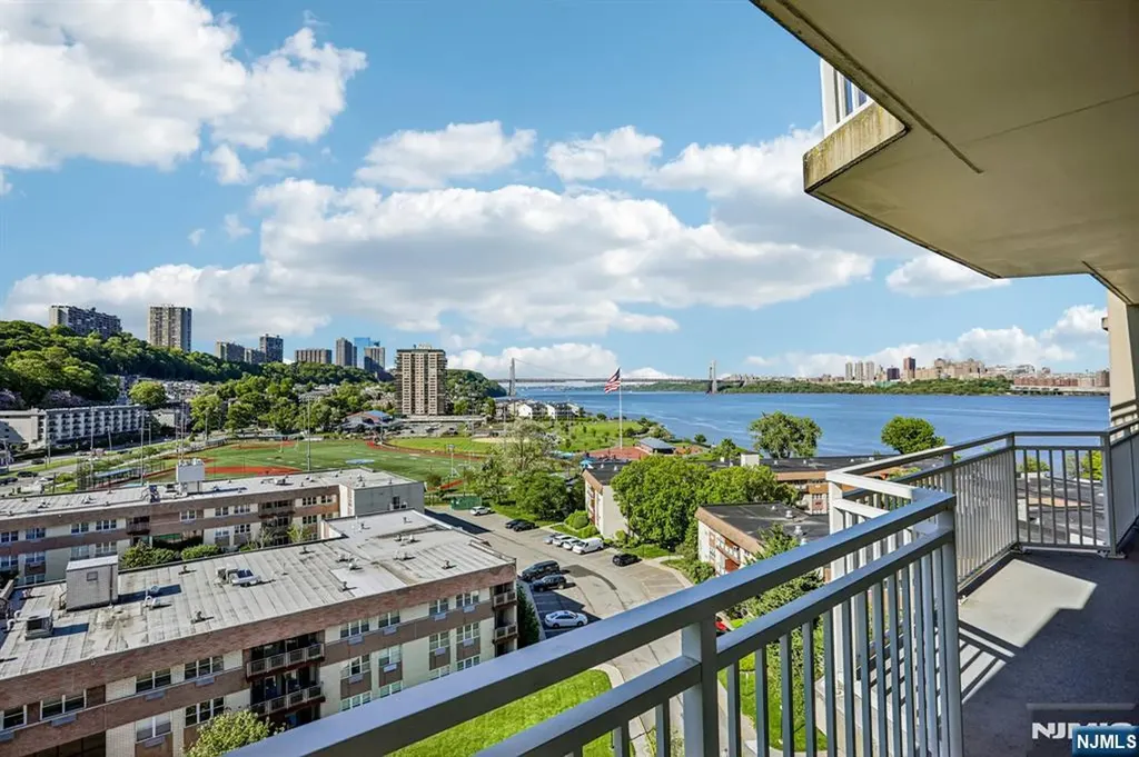 1077 River Road Edgewater NJ 07020