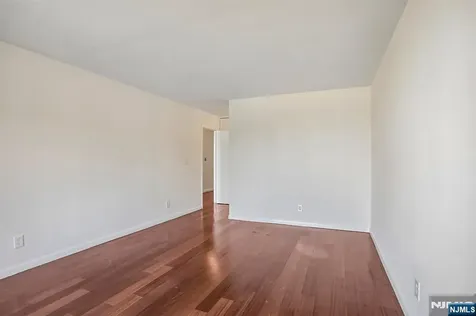 1077 River Road Edgewater NJ 07020