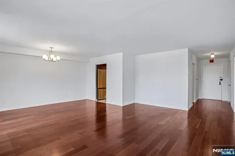 1077 River Road Edgewater NJ 07020