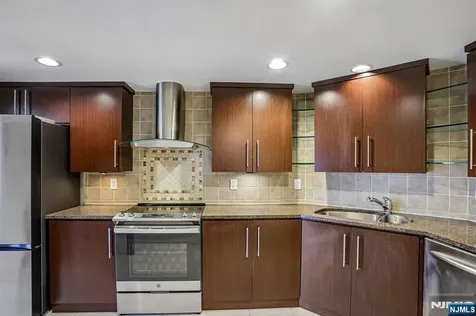 1077 River Road Edgewater NJ 07020