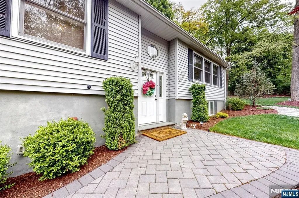 50 Seminole Avenue Oakland NJ 07436