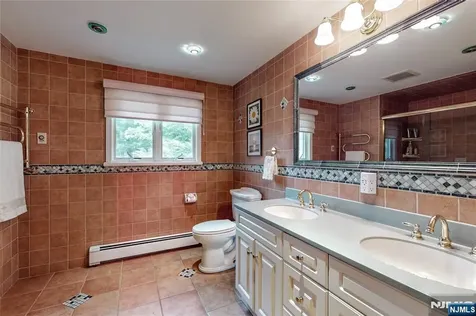 50 Seminole Avenue Oakland NJ 07436