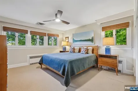 122 Sunrise Drive Hawthorne NJ 07506