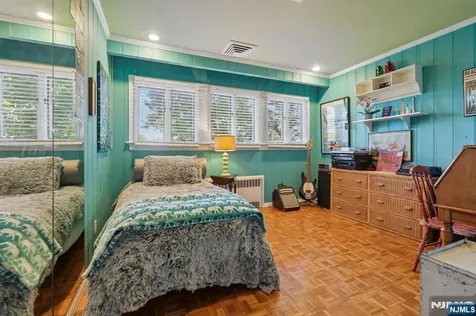 122 Sunrise Drive Hawthorne NJ 07506